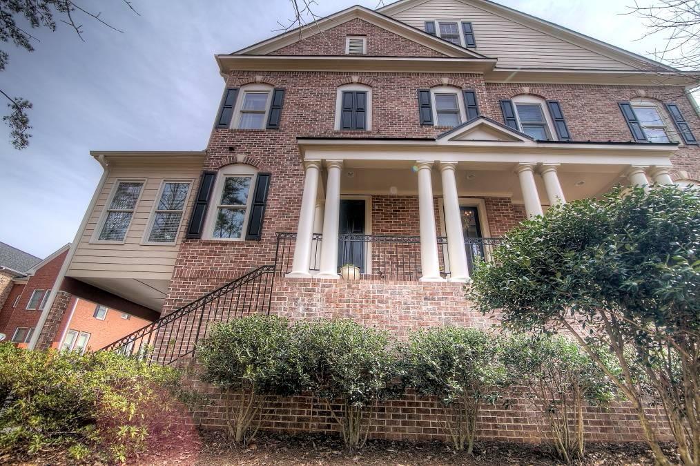 1207 New Haven Ct., Roswell, GA 30075