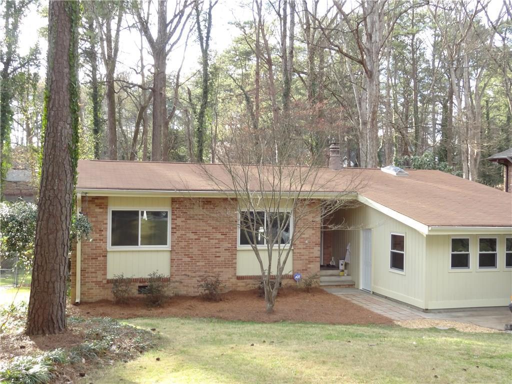 2632 Woodacres Rd., Atlanta, GA 30345