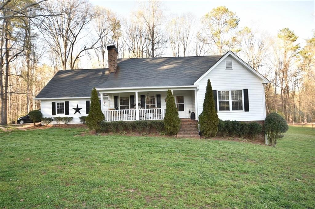 526 Smith Mill Rd., Winder, GA 30680