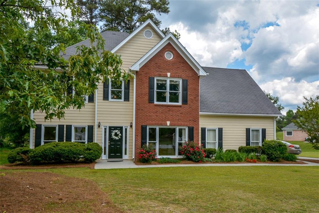 2860 Hunters Pond Ln., Snellville, GA 30078