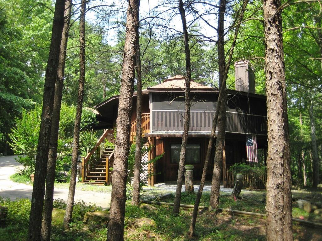 118 Indian Oak Dr., Waleska, GA 30183
