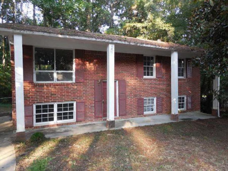 6040 Carriage Ct., Atlanta, GA 30349