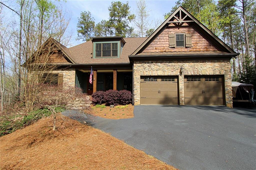 6546 Bluewaters Dr., Flowery Branch, GA 30542