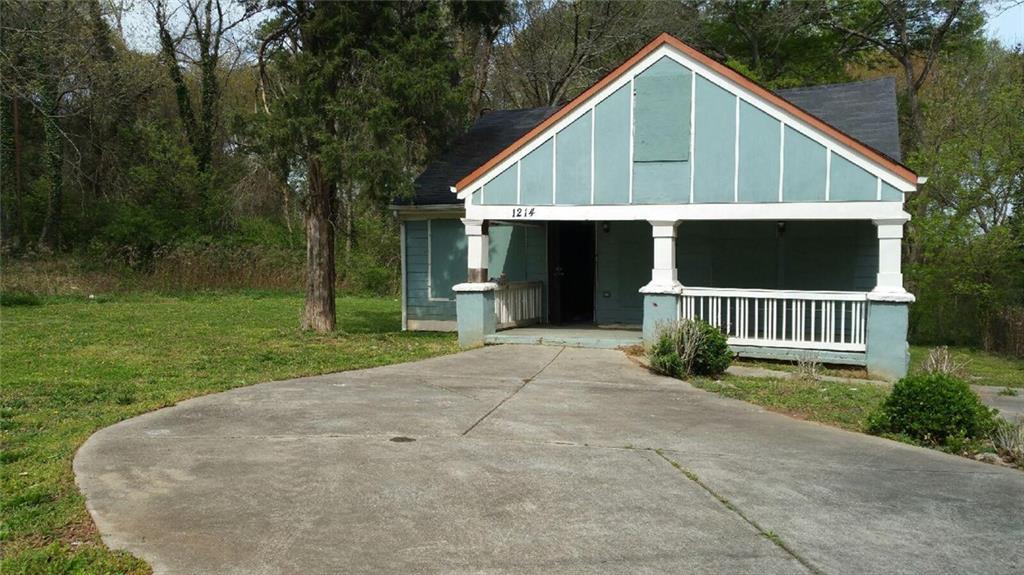 1214 Bolton Rd., Atlanta, GA 30331