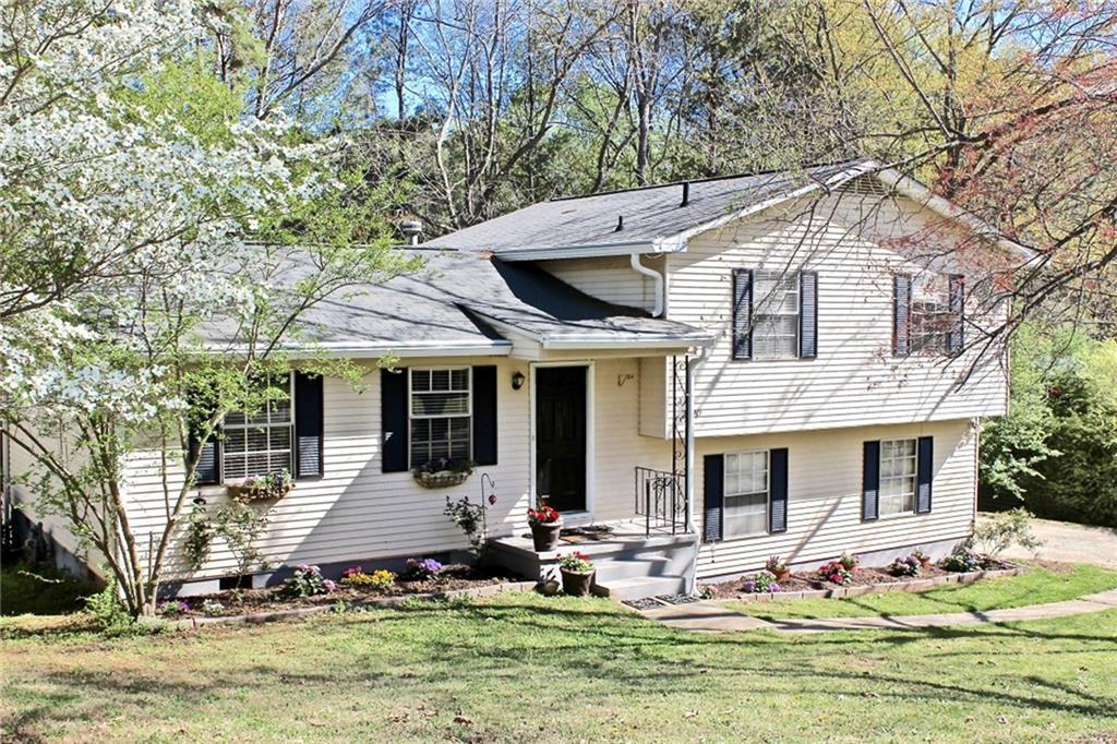 2820 Surrey Ln., Marietta, GA 30060