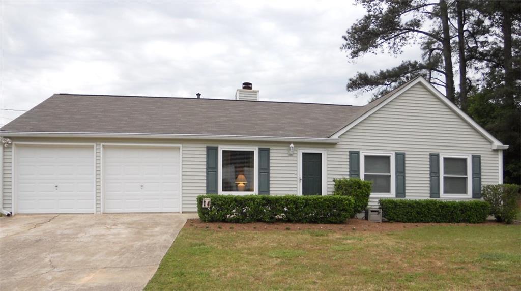 211 Apple Branch Dr., Woodstock, GA 30188