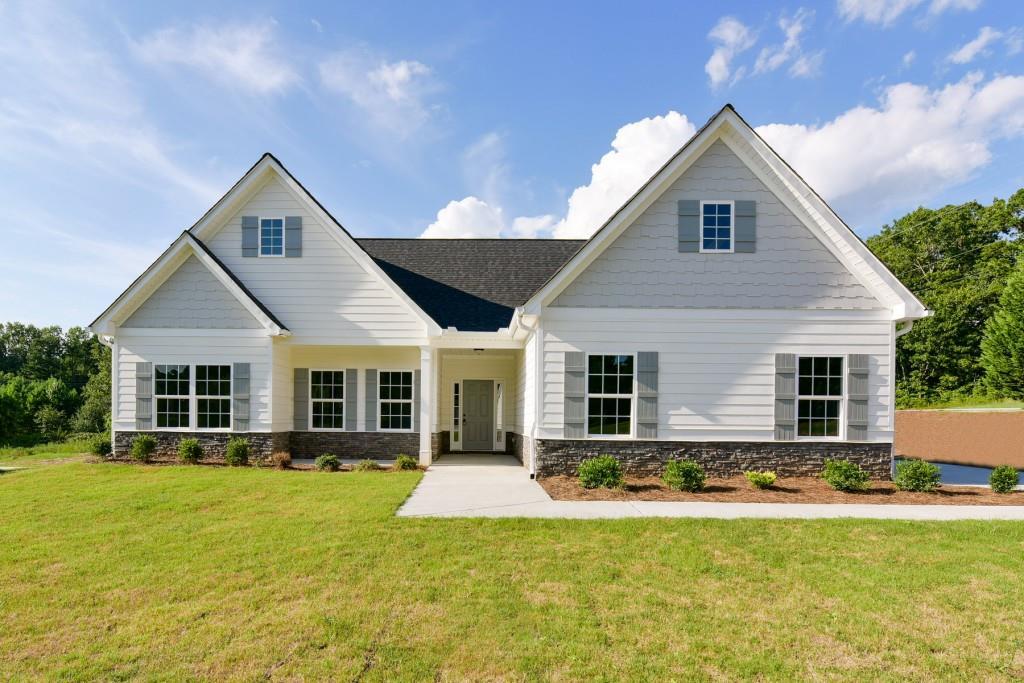 18 Jamestowne Dr., Douglasville, GA 30134