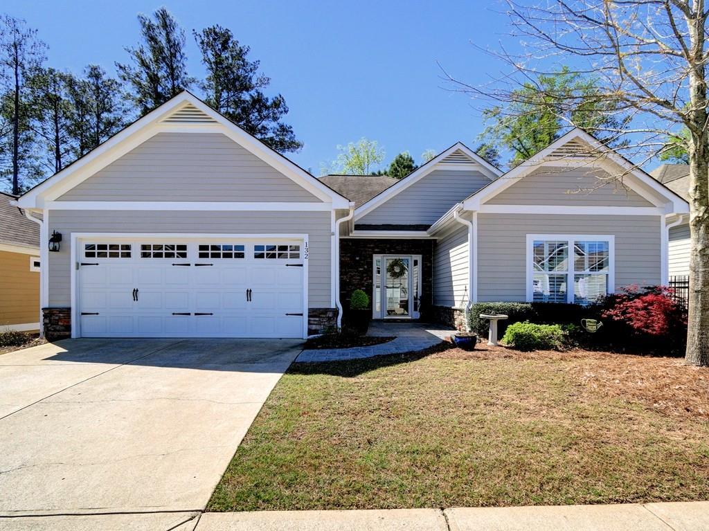 132 Abbey Cir., Woodstock, GA 30188