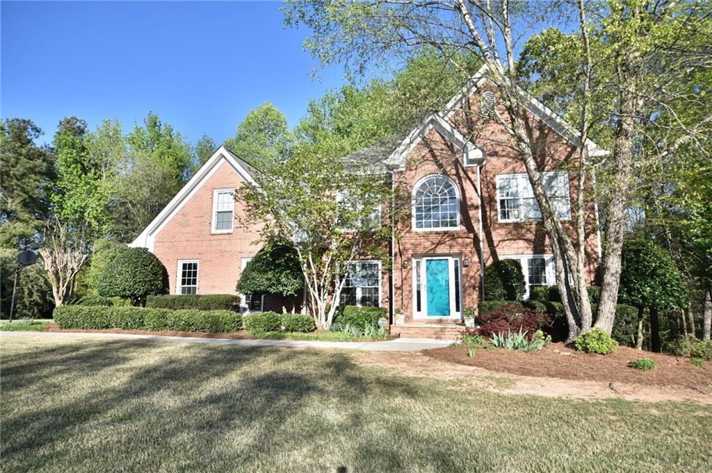 1915 Oak Wind Ln., Buford, GA 30519