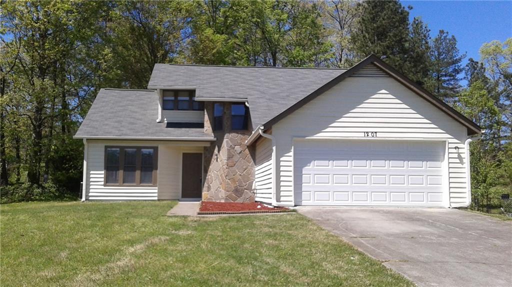 1207 Realm Ln., Lawrenceville, GA 30044