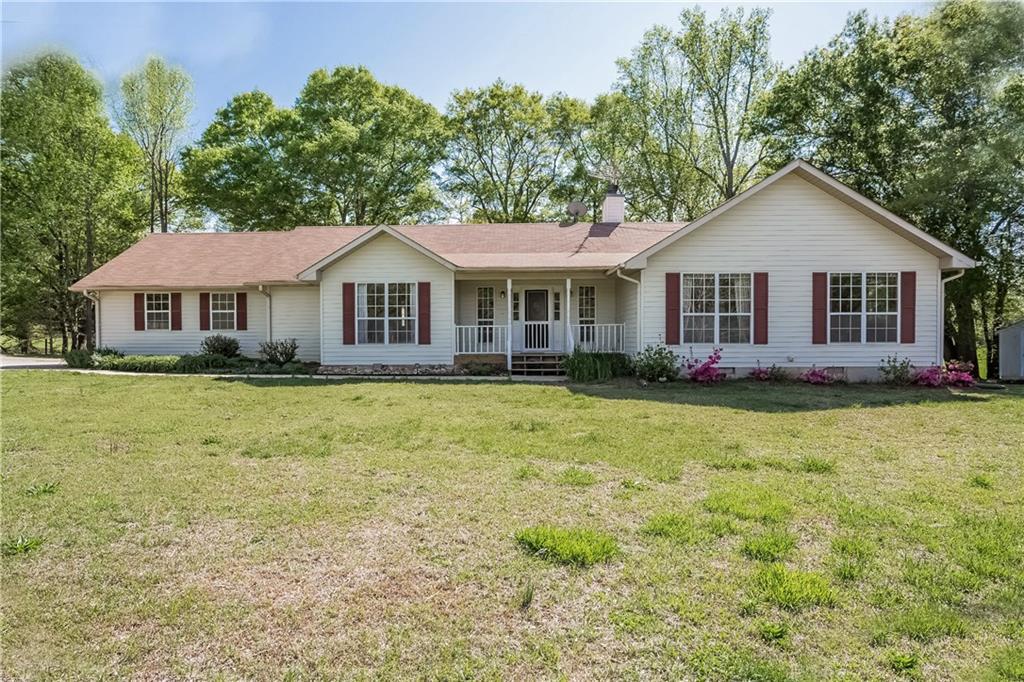 8015 Rico Rd., Chattahoochee Hills, GA 30268