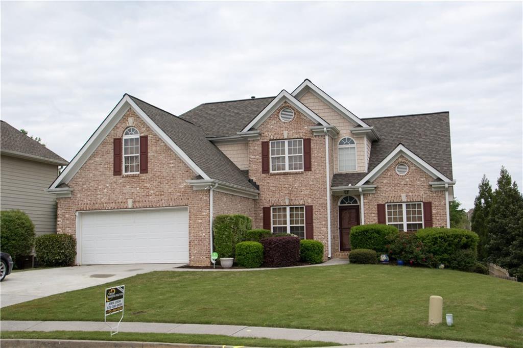 2946 Gold October Dr., Loganville, GA 30052