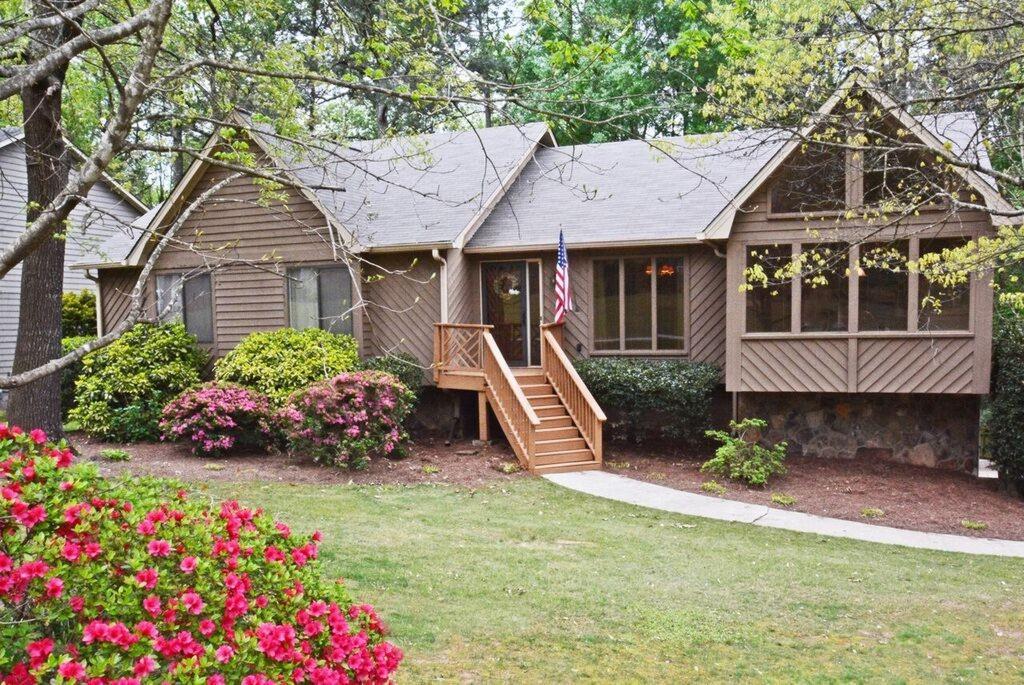 3855 Carriage Gate Dr., Duluth, GA 30096