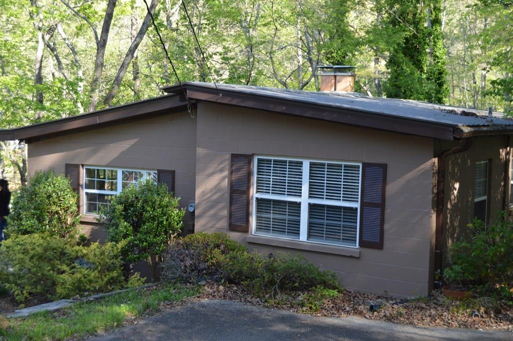 4834 Amal Ln., Gainesville, GA 30506