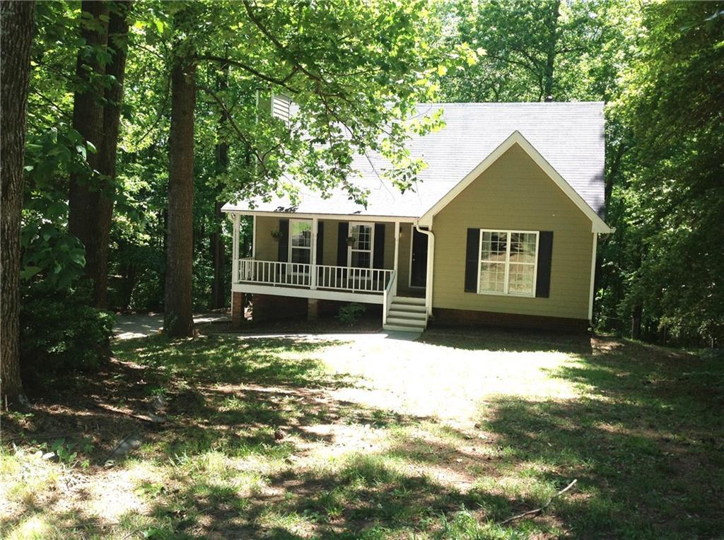 904 Pointe Cir., Woodstock, GA 30188