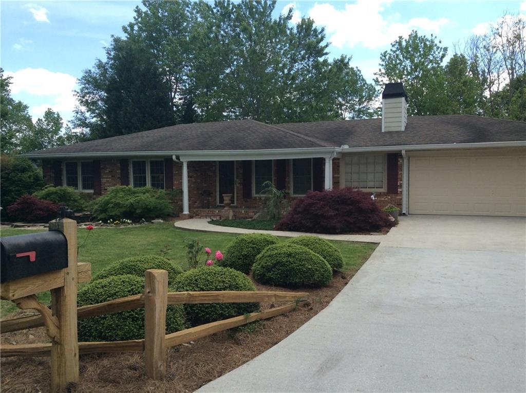 7216 Pinecrest Dr., Douglasville, GA 30134