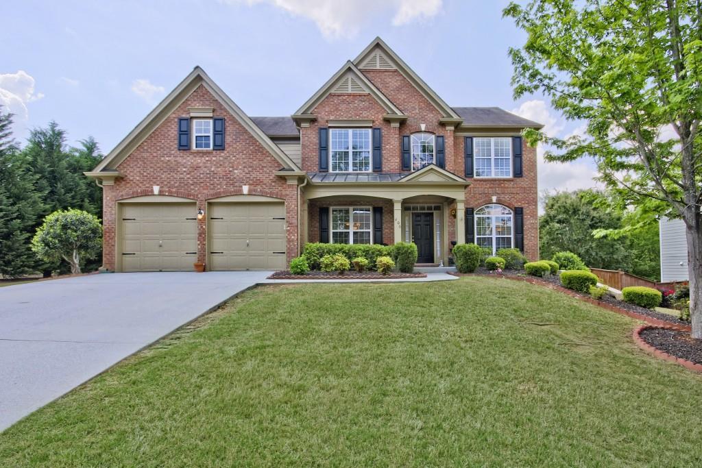 406 Pinoak Dr., Woodstock, GA 30188