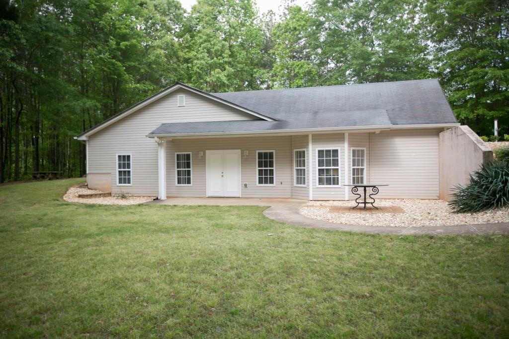 140 Shoemaker Ln., Ball Ground, GA 30107