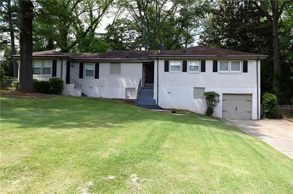 1896 Mary Lou Ln., Atlanta, GA 30316