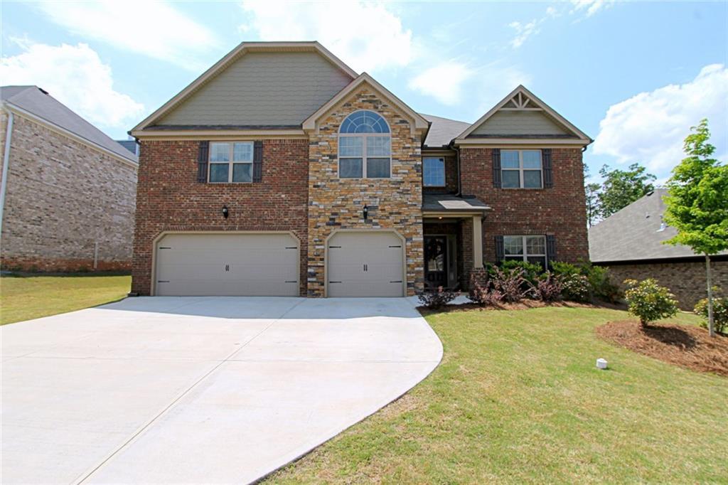6314 Brookridge Dr., Flowery Branch, GA 30542