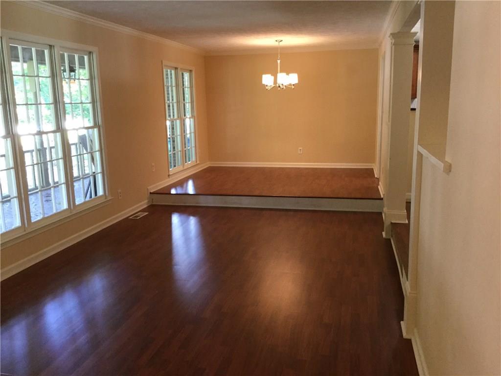 2118 Eastwood Dr., Snellville, GA 30078