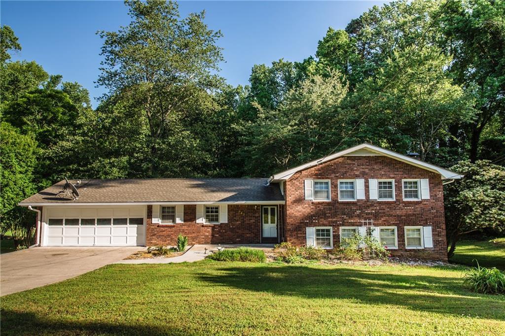 949 Tranquil Dr., Austell, GA 30106