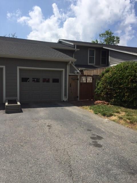 4988 Meadow Ln., Marietta, GA 30068