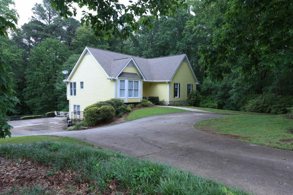 1370 Vonda Ln., Mableton, GA 30126