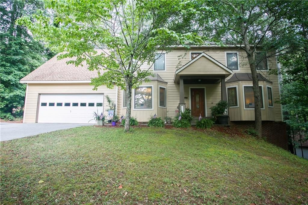 214 Nacoochee Dr., Woodstock, GA 30188