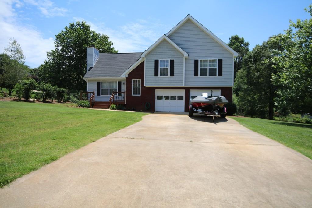 6825 Sarah Dr., Cumming, GA 30041