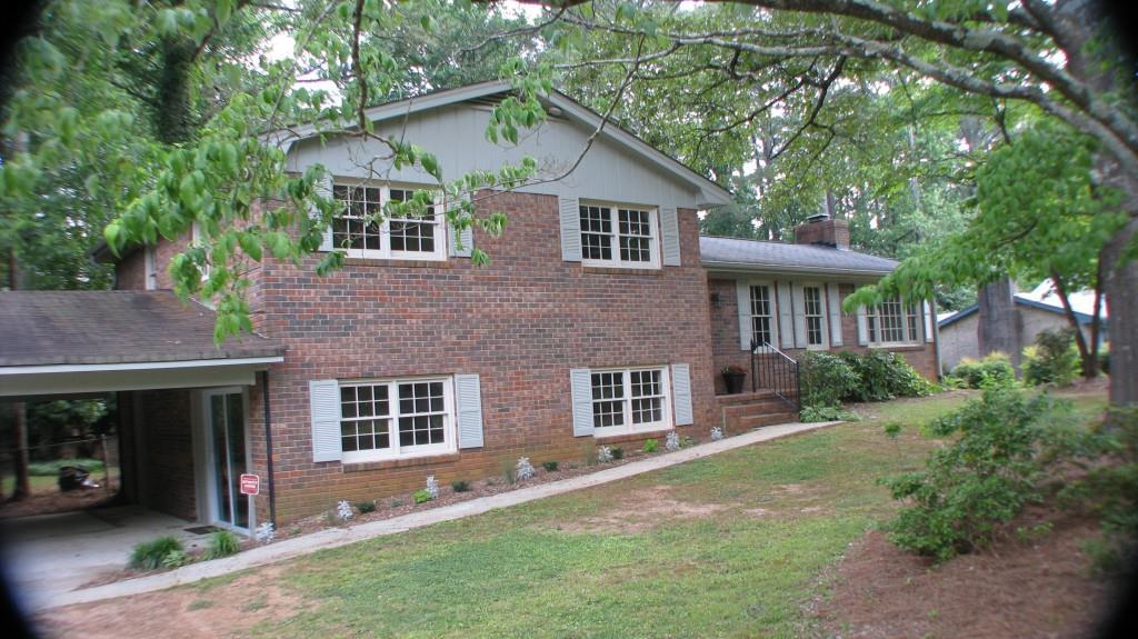 508 Hemlock Dr., Woodstock, GA 30188