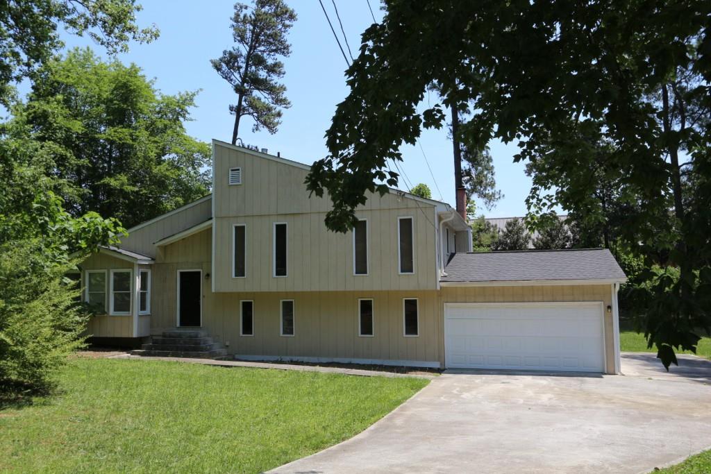 2000 Abington Ln., Snellville, GA 30078