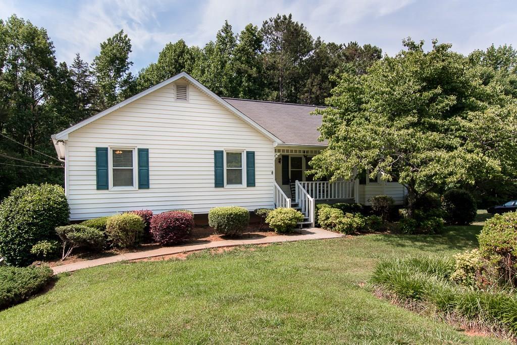 152 Cherokee Village Dr., Ball Ground, GA 30107
