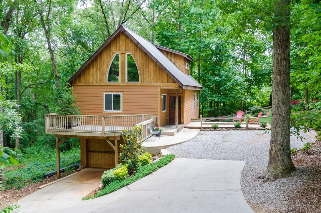 3141 Lotheridge Rd., Gainesville, GA 30501