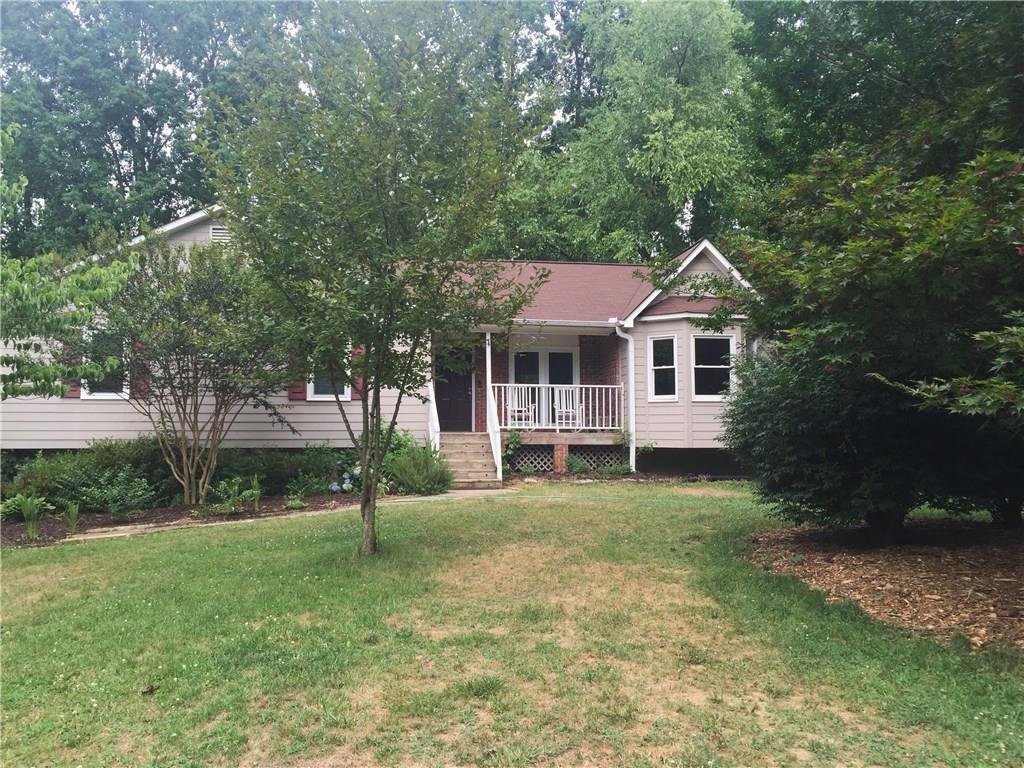 704 Trickum Valley Dr., Woodstock, GA 30188