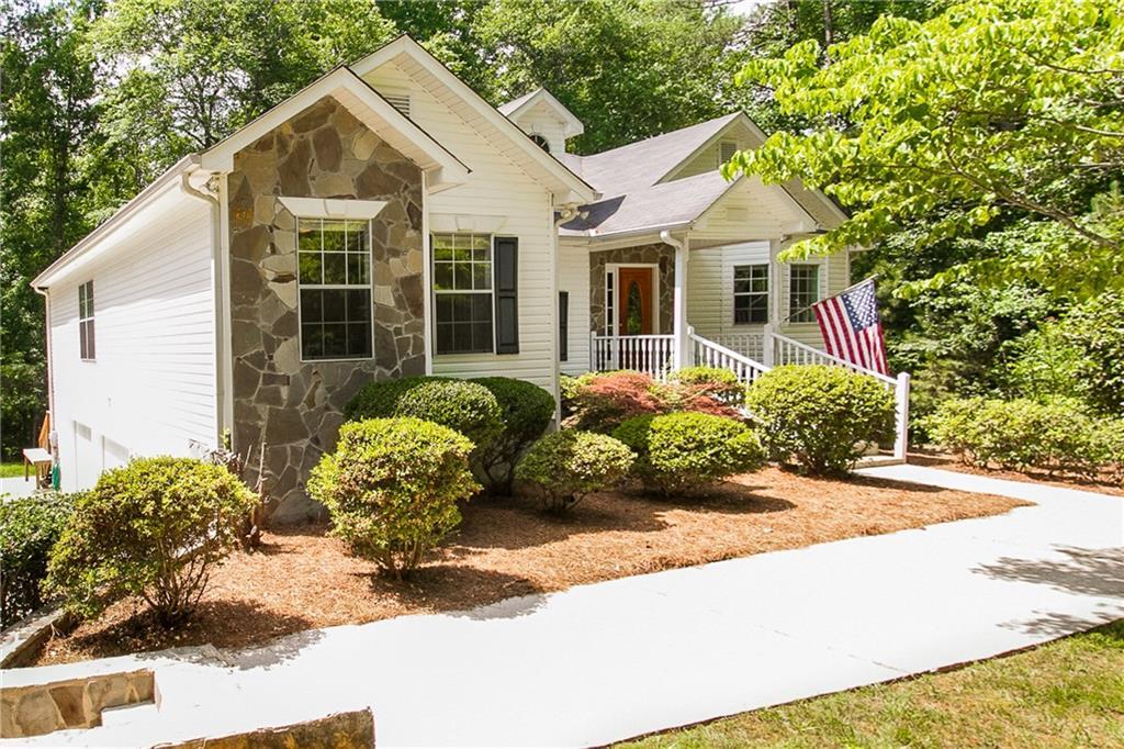 8005 Banks Mill Rd., Douglasville, GA 30135