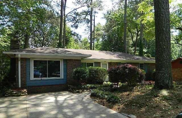 1024 Lancelot Dr., Norcross, GA 30071