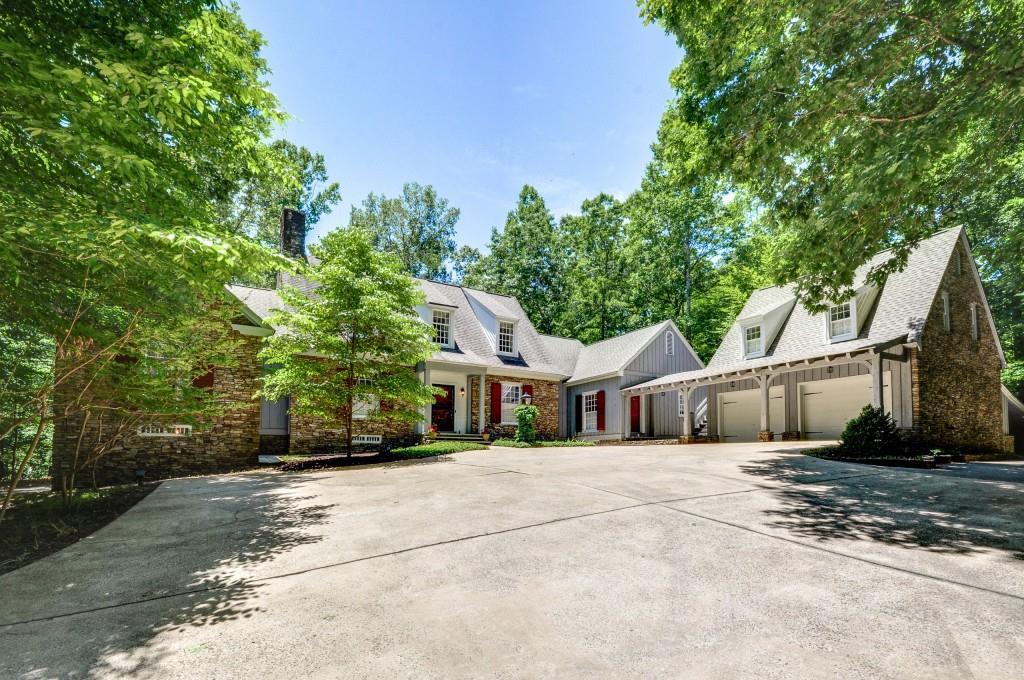 110 Manor Ridge Dr., Woodstock, GA 30188
