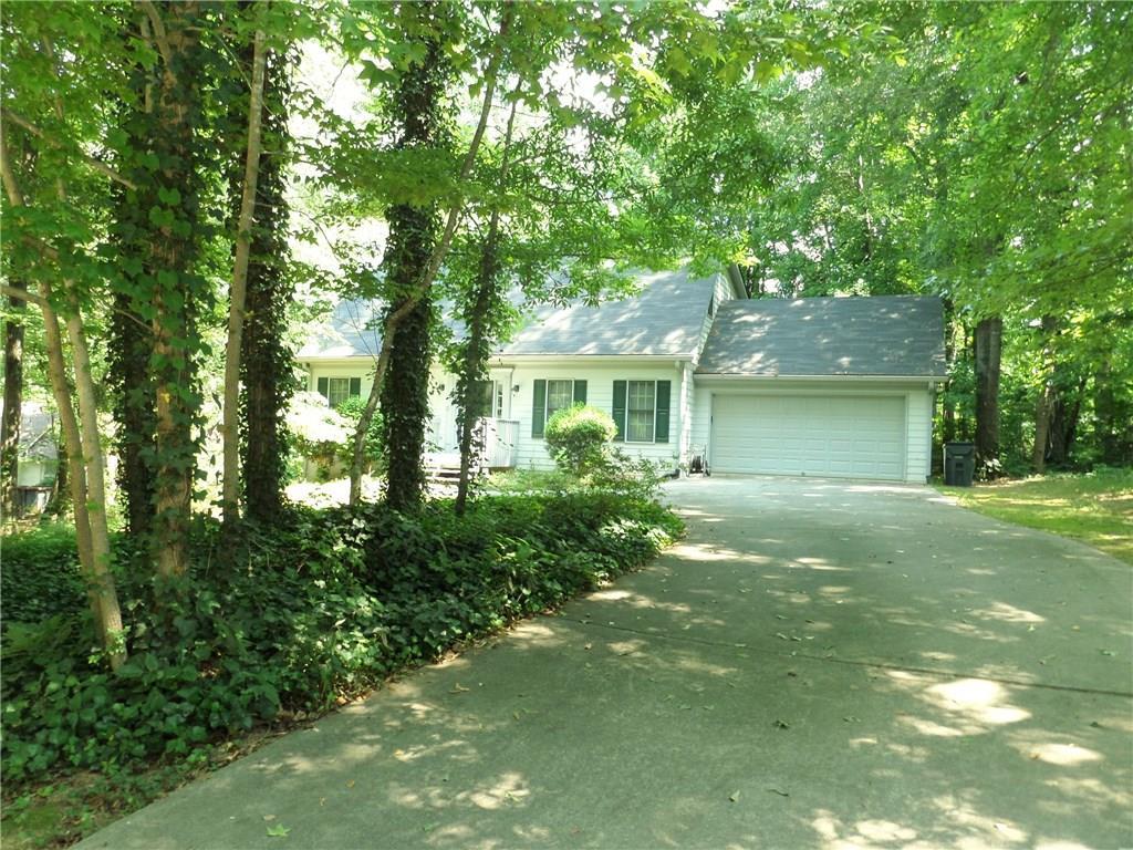 102 Dogwood Pl., Woodstock, GA 30188