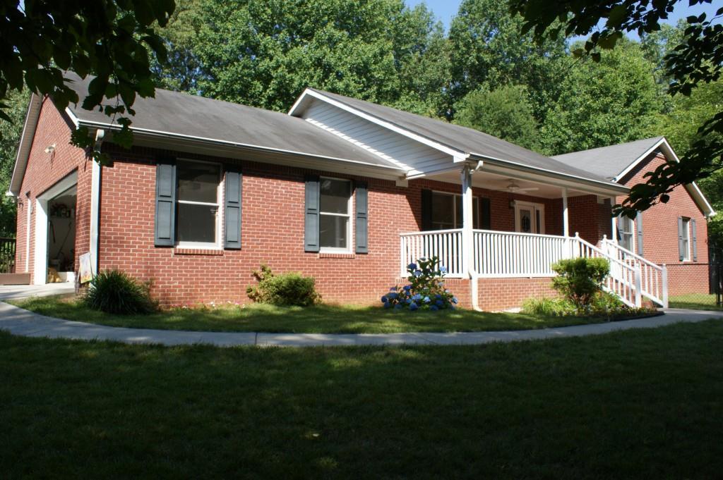 4025 Greenway Rd., Gainesville, GA 30507