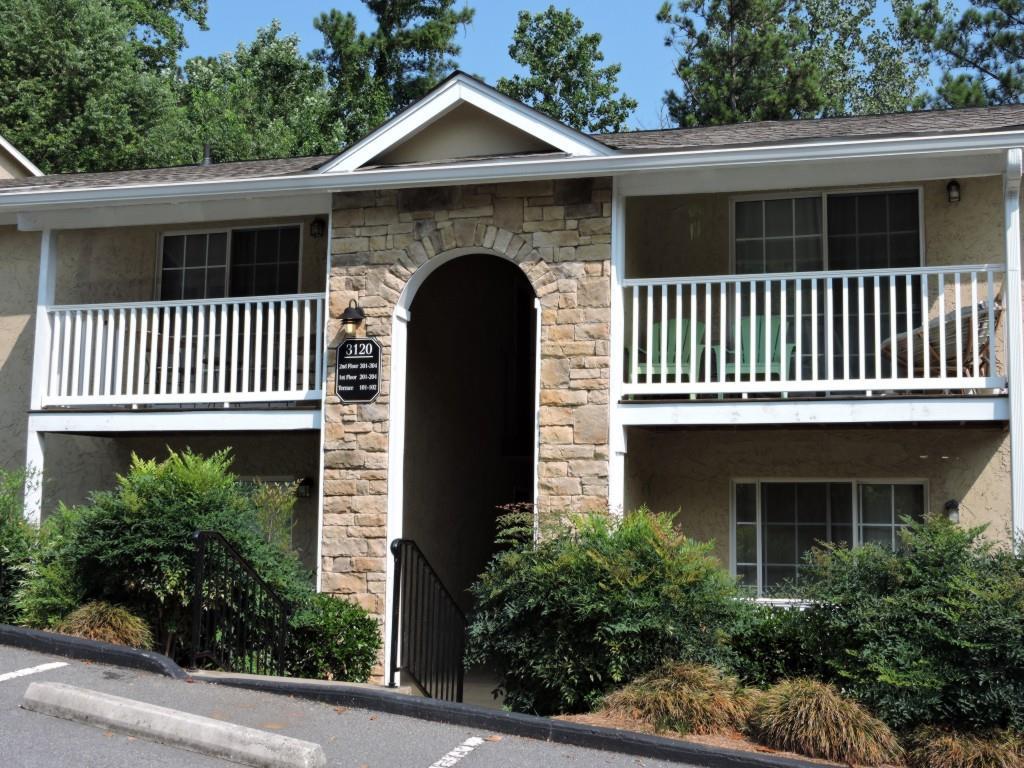 3120 Seven Pines Ct. #301, Atlanta, GA 30339