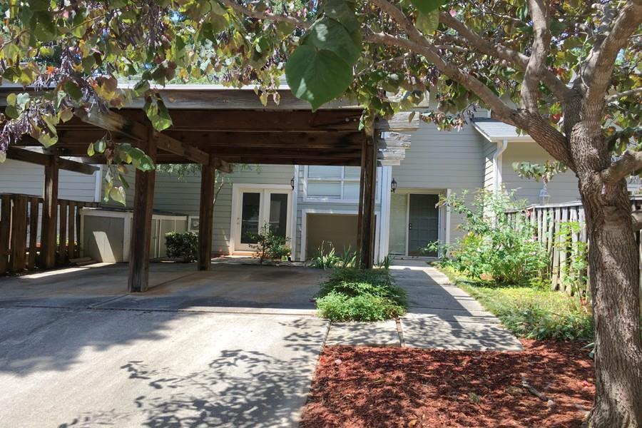 2106 Clairmeade Valley Rd., Atlanta, GA 30329