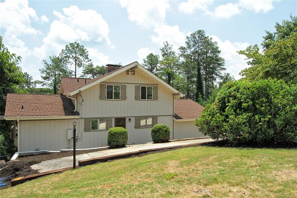 6309 Woodlake Dr., Buford, GA 30518