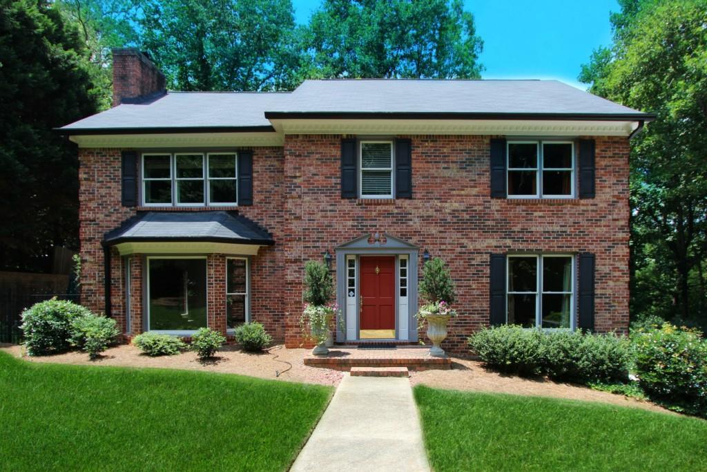 3630 Hermitage Dr., Berkeley Lake, GA 30096