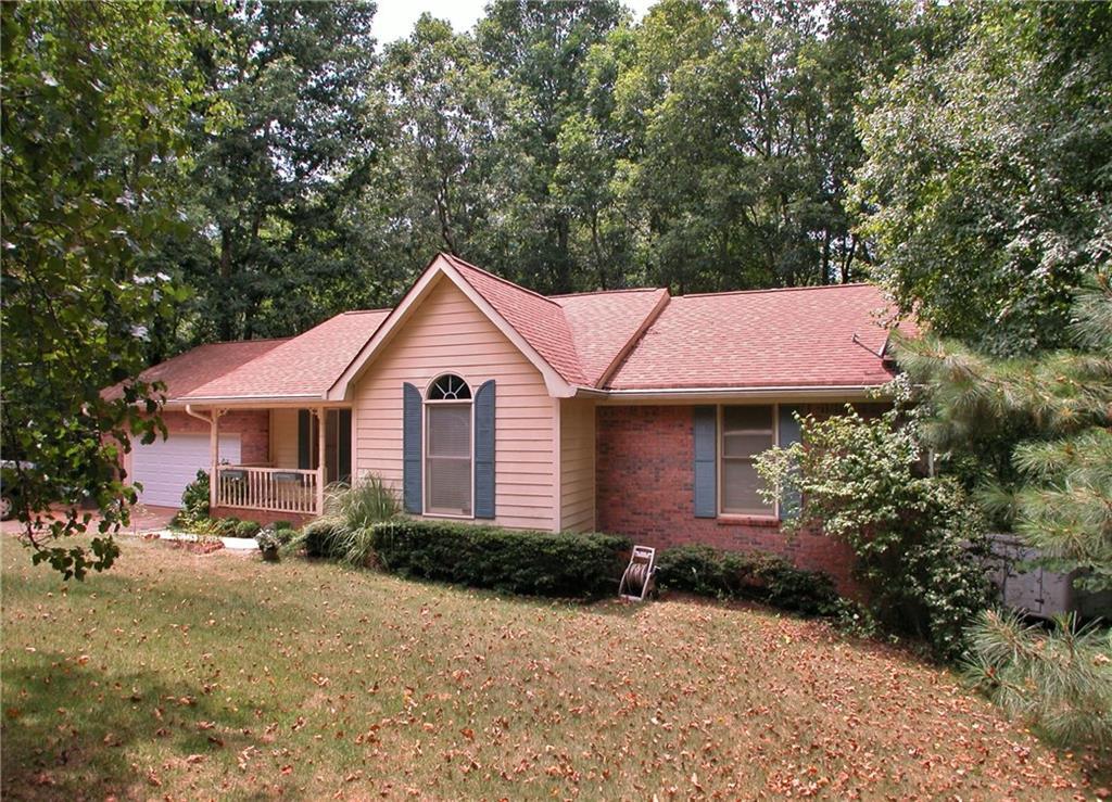 5714 Pipsissewa Dr., Flowery Branch, GA 30542