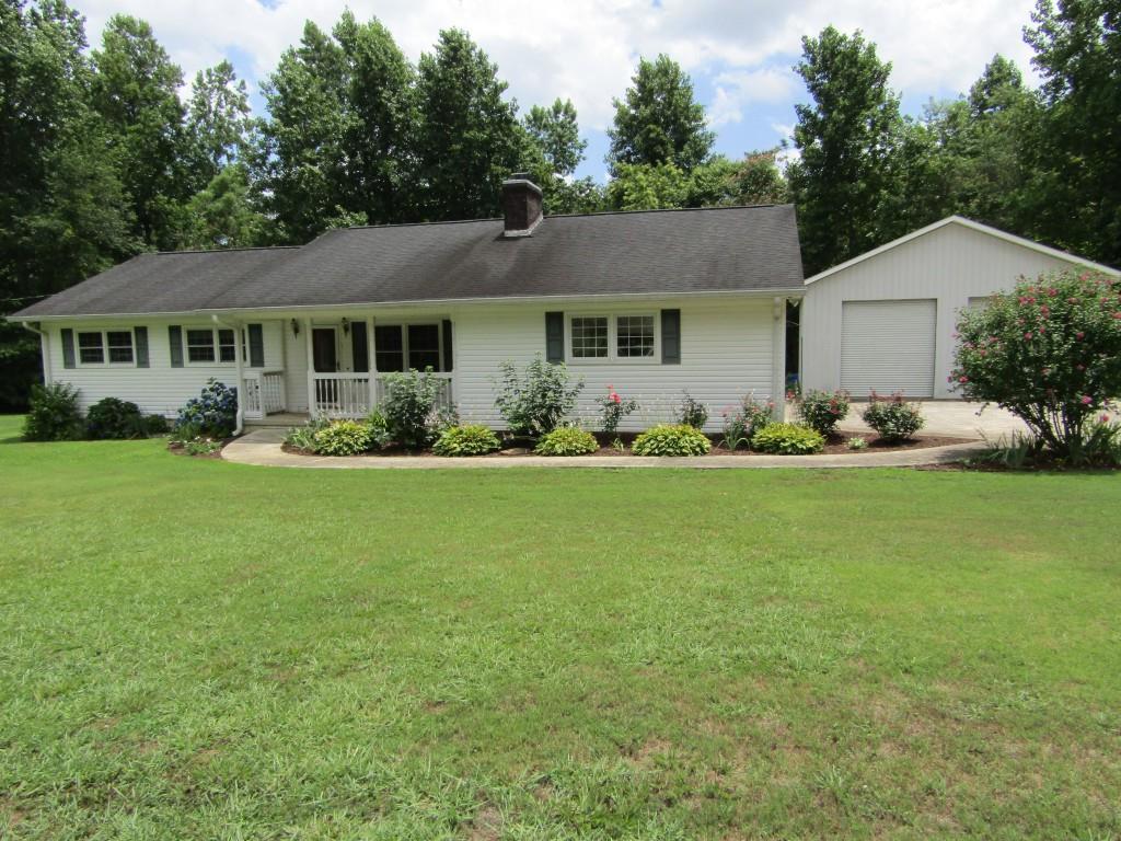 4710 Newton Dr., Gainesville, GA 30506