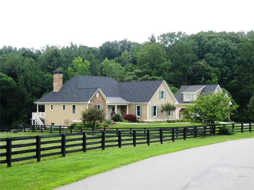 103 Hunting Valley Tr., Cumming, GA 30040