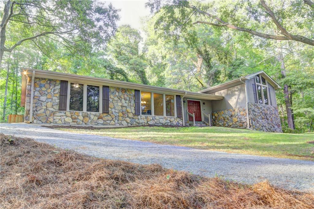 100 Winooki Dr., Canton, GA 30114