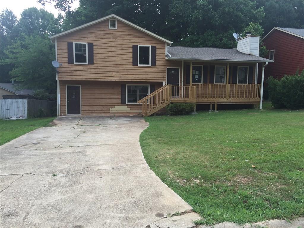 2331 Marshes Glenn Dr., Norcross, GA 30071