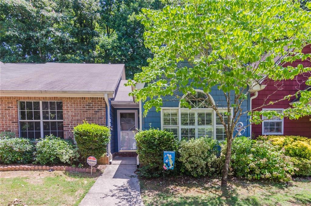 1099 Old Saybrook Ct., Stone Mountain, GA 30083